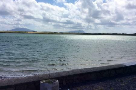 Beautiful Home On Lake Carrowmore Belmullet ภายนอก รูปภาพ