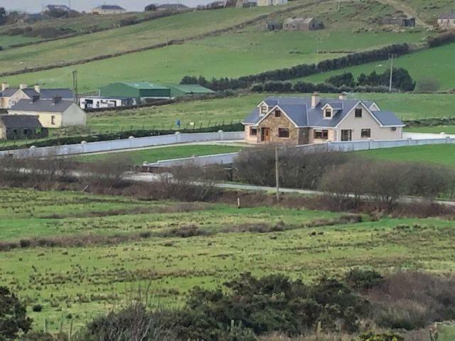 Beautiful Home On Lake Carrowmore Belmullet ภายนอก รูปภาพ